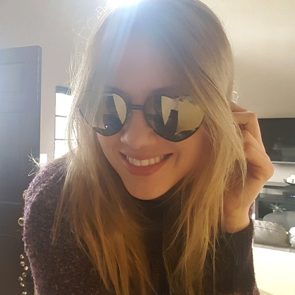 Meet your Posher, Joanna - Picture 1 of 1